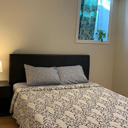 Finished 2 Bedroom Apartment In An Upscale Area Of Ейджакс Екстериор снимка