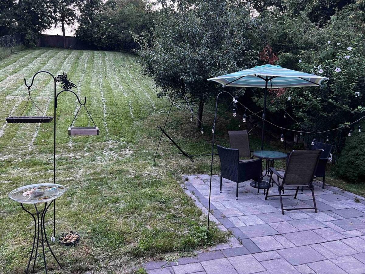 Finished 2 Bedroom Apartment In An Upscale Area Of Ейджакс Екстериор снимка